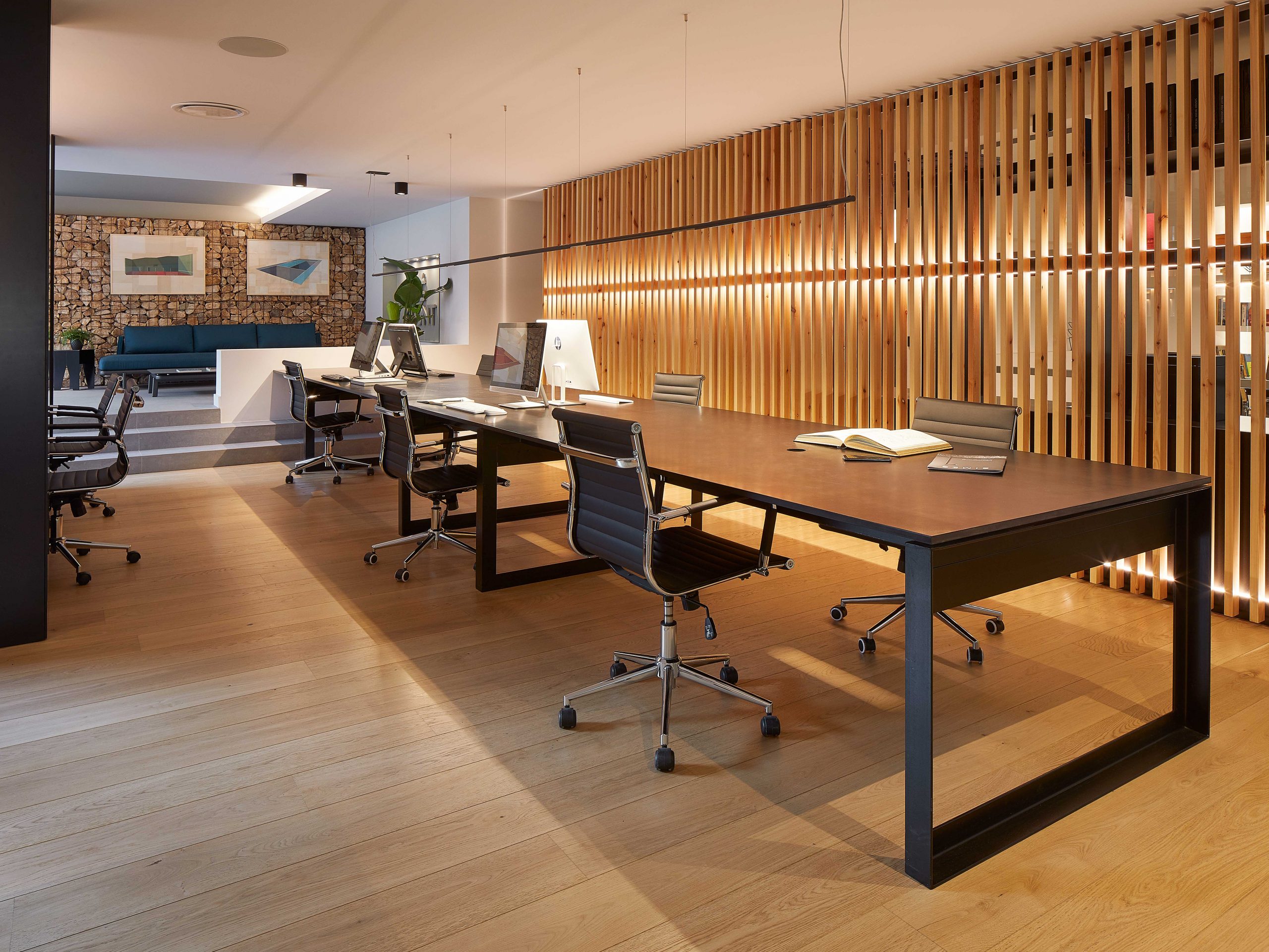 8 consejos para decorar tu oficina y distribuir bien el espacio